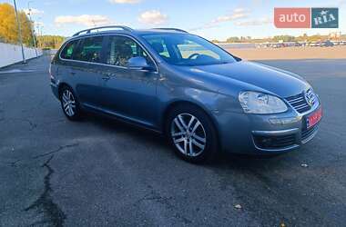 Универсал Volkswagen Golf 2009 в Киеве