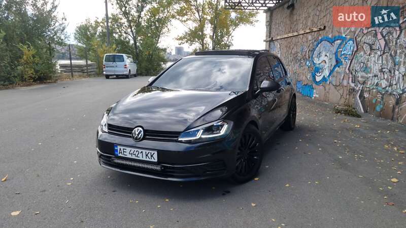 Хэтчбек Volkswagen Golf 2020 в Днепре