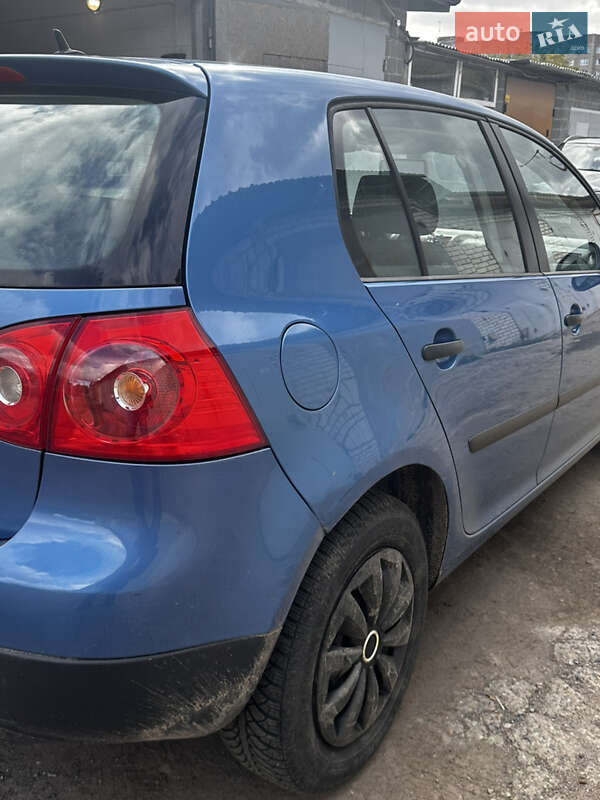 Хэтчбек Volkswagen Golf 2003 в Черкассах фото 5 Хэтчбек Volkswagen Golf 2003 в Черкассах
