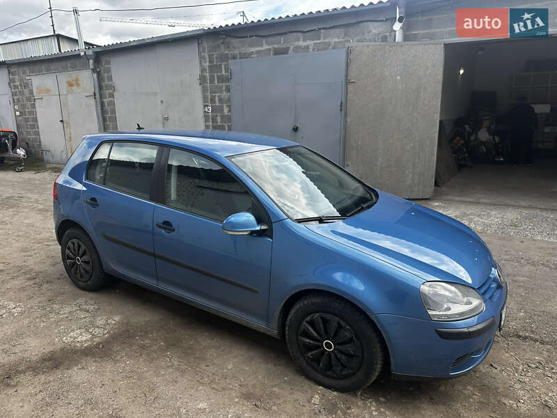 Хэтчбек Volkswagen Golf 2003 в Черкассах фото 4 Хэтчбек Volkswagen Golf 2003 в Черкассах