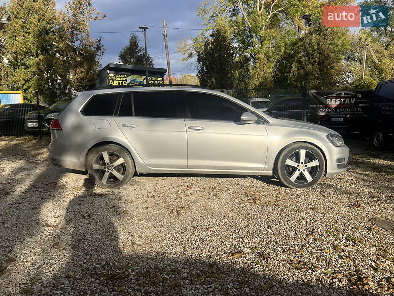 Универсал Volkswagen Golf 2013 в Залещиках