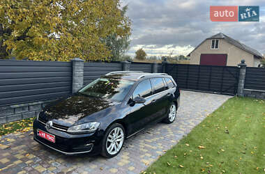 Универсал Volkswagen Golf 2014 в Ровно