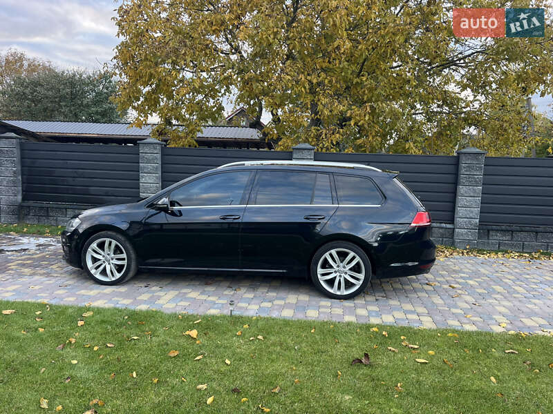 Універсал Volkswagen Golf 2014 в Рівному