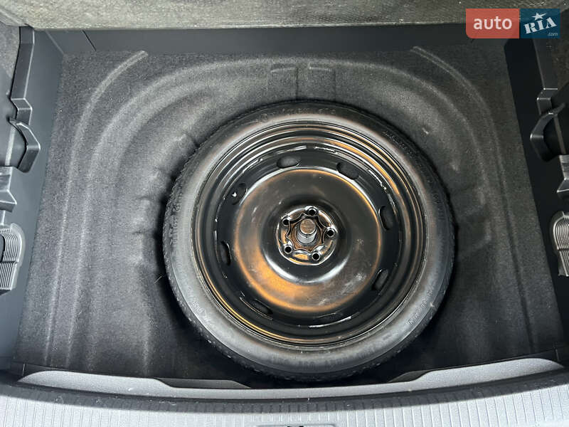 Універсал Volkswagen Golf 2014 в Рівному