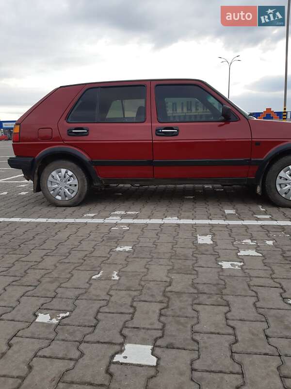 Хэтчбек Volkswagen Golf 1991 в Черновцах