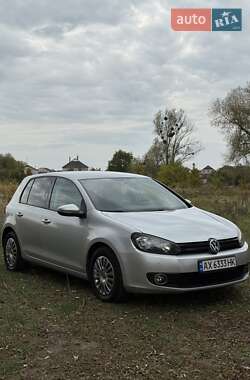 Хэтчбек Volkswagen Golf 2010 в Харькове