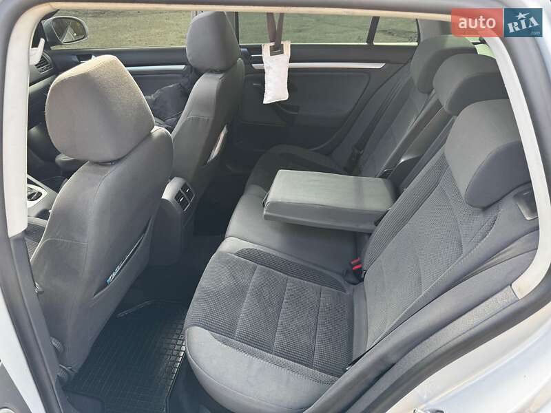 Универсал Volkswagen Golf 2007 в Днепре