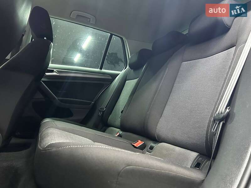 Хэтчбек Volkswagen Golf 2012 в Черновцах фото 13 Хэтчбек Volkswagen Golf 2012 в Черновцах