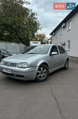 Хэтчбек Volkswagen Golf 2001 в Киеве