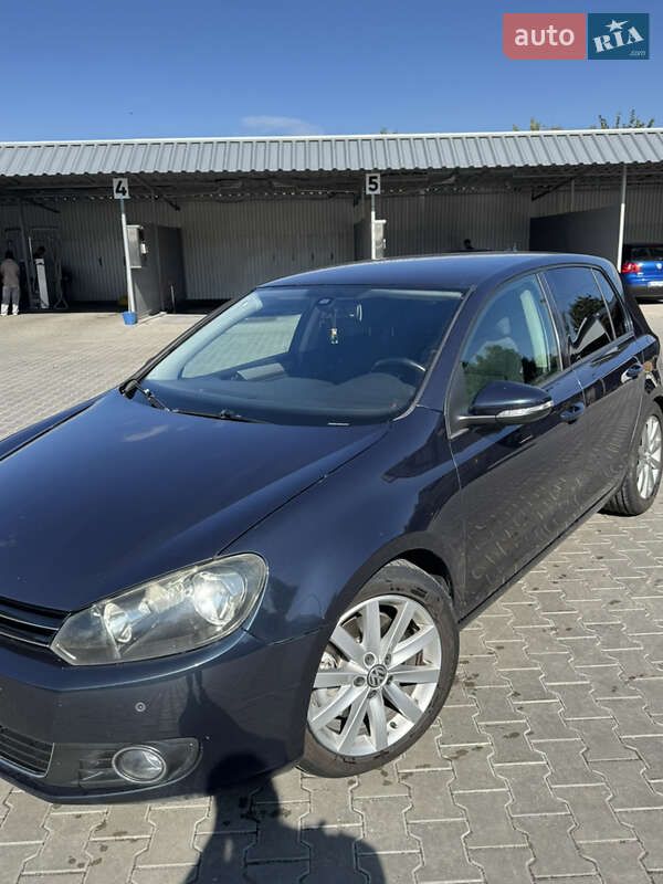 Хэтчбек Volkswagen Golf 2008 в Староконстантинове