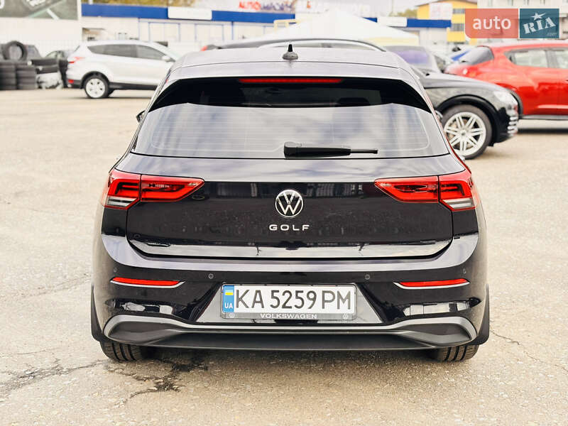 Хэтчбек Volkswagen Golf 2020 в Киеве