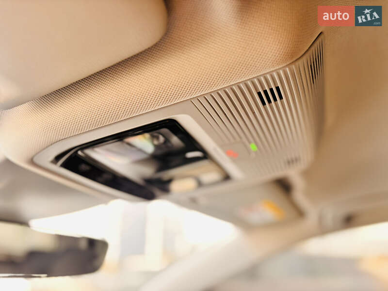 Хэтчбек Volkswagen Golf 2020 в Киеве