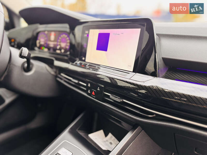 Хэтчбек Volkswagen Golf 2020 в Киеве