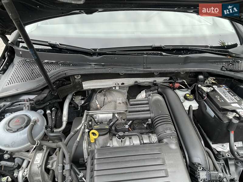 Хэтчбек Volkswagen Golf 2020 в Днепре