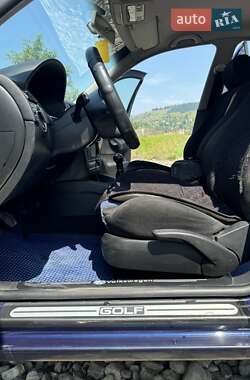 Универсал Volkswagen Golf 2001 в  фото 6 Универсал Volkswagen Golf 2001 в