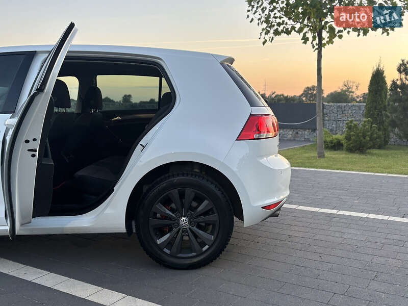 Хэтчбек Volkswagen Golf 2013 в Ужгороде фото 6 Хэтчбек Volkswagen Golf 2013 в Ужгороде