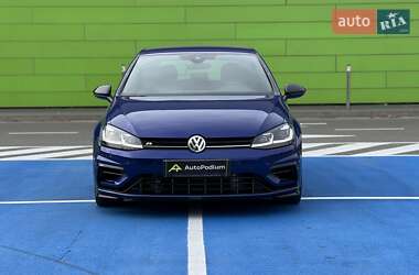 Хетчбек Volkswagen Golf 2016 в Києві