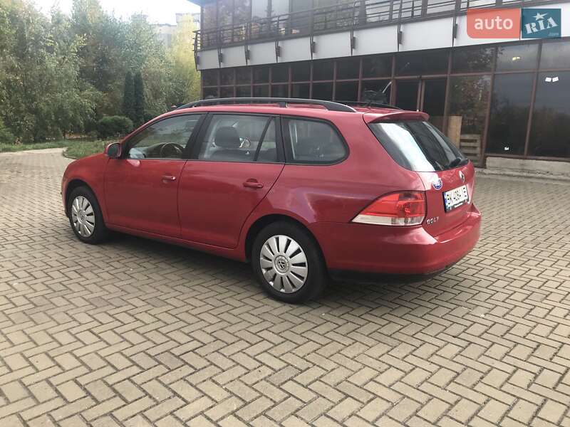 Універсал Volkswagen Golf 2009 в Рівному