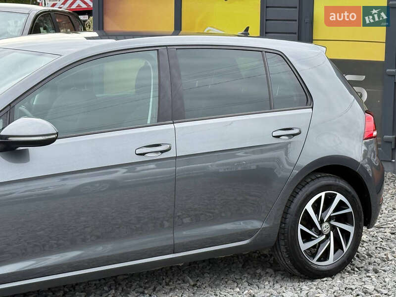 Хетчбек Volkswagen Golf 2018 в Стрию