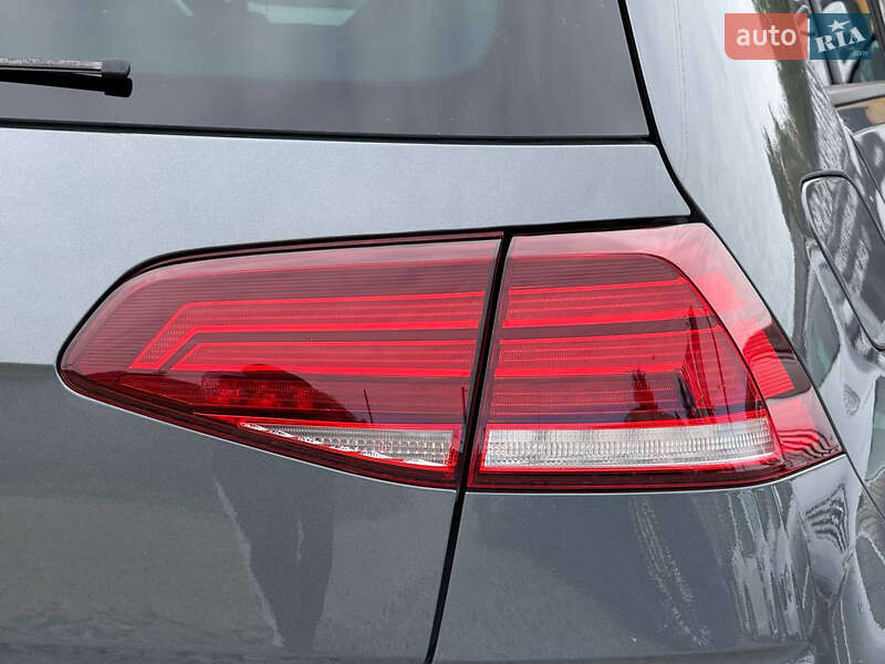 Хетчбек Volkswagen Golf 2018 в Стрию