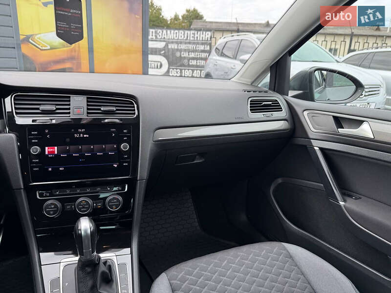 Хетчбек Volkswagen Golf 2018 в Стрию