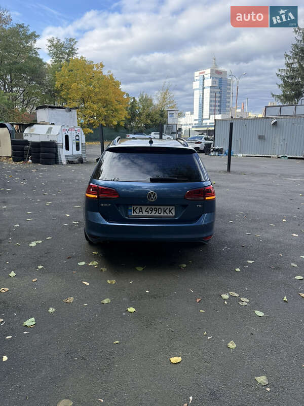 Универсал Volkswagen Golf 2015 в Киеве