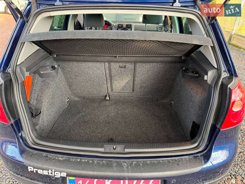 Хэтчбек Volkswagen Golf 2008 в Дрогобыче