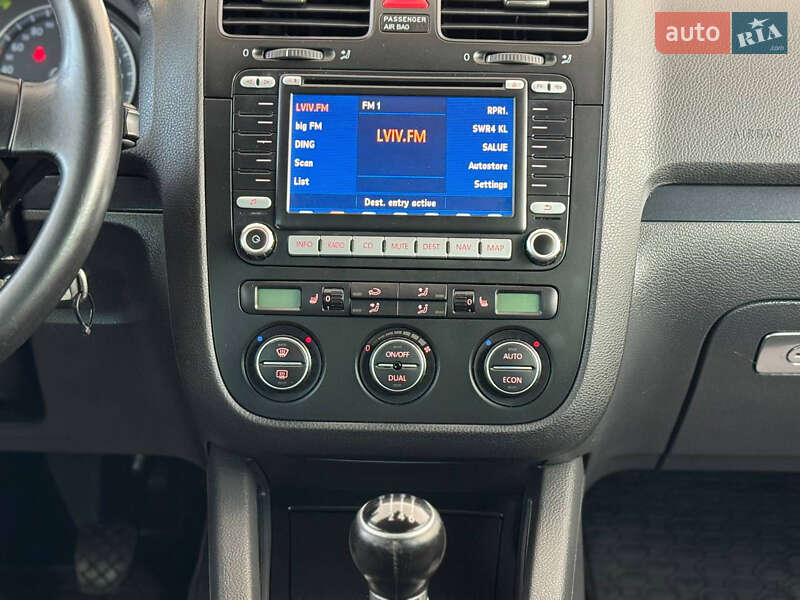 Хэтчбек Volkswagen Golf 2008 в Дрогобыче