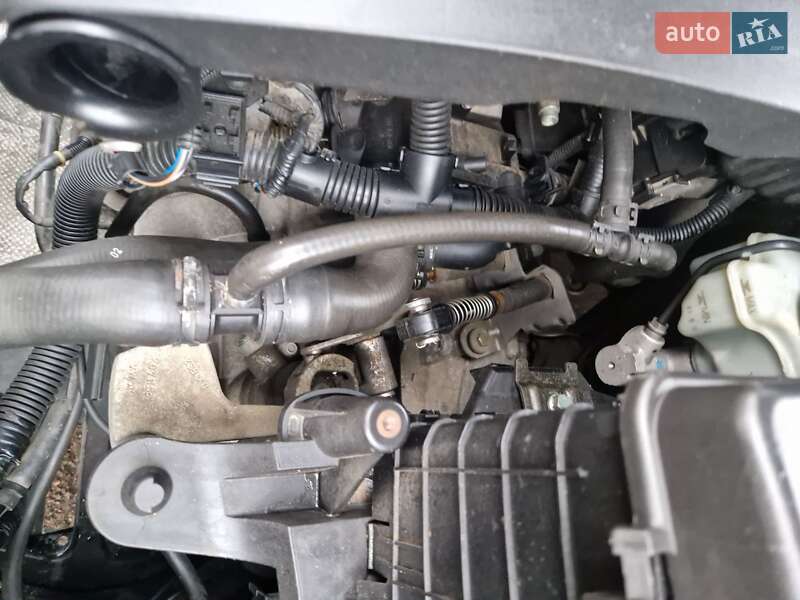 Хэтчбек Volkswagen Golf 2006 в Корсуне-Шевченковском фото 27 Хэтчбек Volkswagen Golf 2006 в Корсуне-Шевченковском