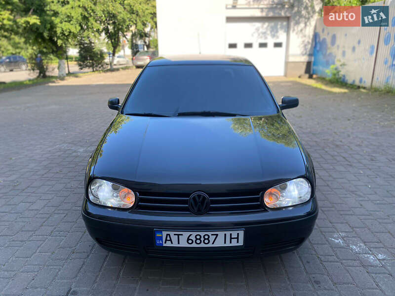 Хэтчбек Volkswagen Golf 2000 в Львове