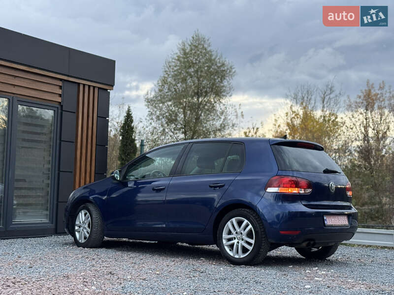 Хетчбек Volkswagen Golf 2010 в Дрогобичі