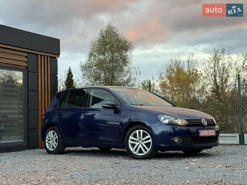 Хетчбек Volkswagen Golf 2010 в Дрогобичі