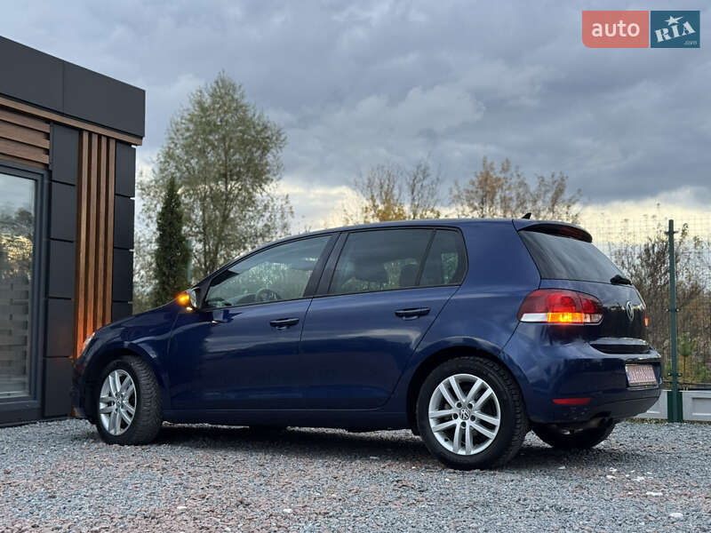 Хетчбек Volkswagen Golf 2010 в Дрогобичі