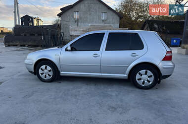 Хэтчбек Volkswagen Golf 2003 в  фото 2 Хэтчбек Volkswagen Golf 2003 в
