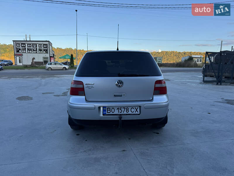 Хетчбек Volkswagen Golf 2003 в Тернополі