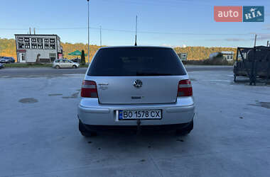 Хэтчбек Volkswagen Golf 2003 в  фото 6 Хэтчбек Volkswagen Golf 2003 в