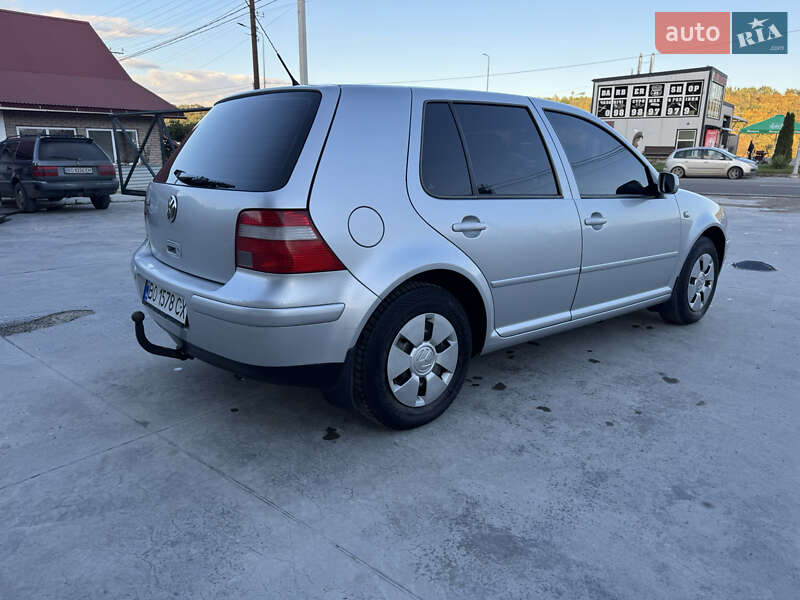 Хетчбек Volkswagen Golf 2003 в Тернополі