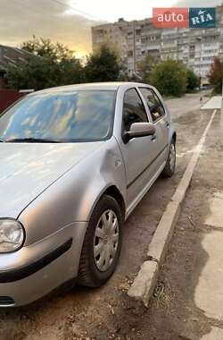 Хэтчбек Volkswagen Golf 2002 в Виннице