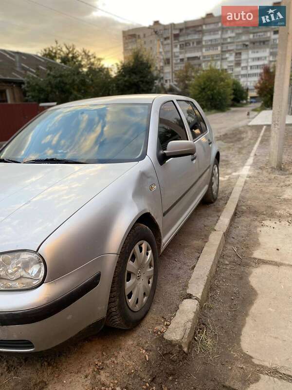 Volkswagen Golf 2002