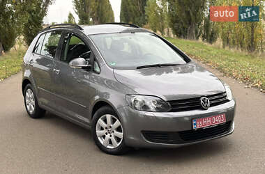 Хэтчбек Volkswagen Golf 2010 в Барышевке