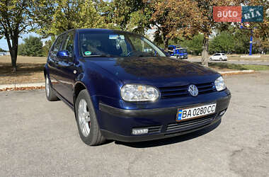 Хэтчбек Volkswagen Golf 2001 в Кропивницком