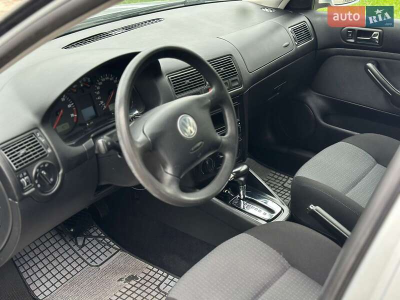 Универсал Volkswagen Golf 2003 в Бучаче фото 22 Универсал Volkswagen Golf 2003 в Бучаче