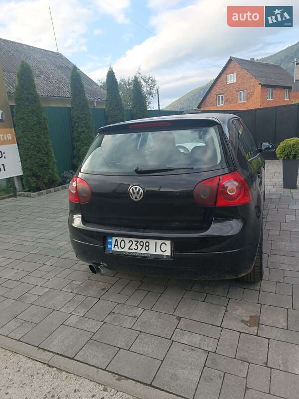 Хэтчбек Volkswagen Golf 2003 в Межгорье фото 10 Хэтчбек Volkswagen Golf 2003 в Межгорье