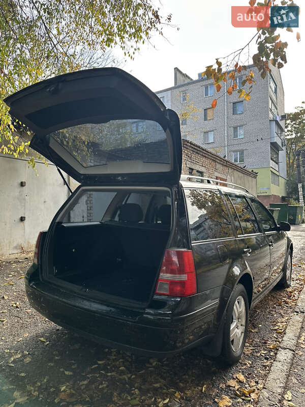Універсал Volkswagen Golf 2003 в Миколаєві