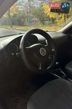 Универсал Volkswagen Golf 2003 в  фото 13 Универсал Volkswagen Golf 2003 в