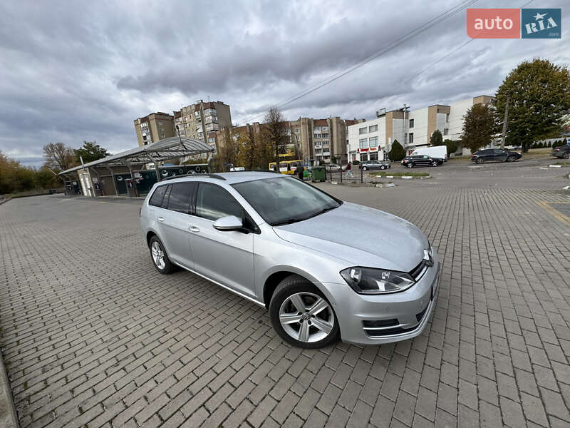 Універсал Volkswagen Golf 2014 в Івано-Франківську
