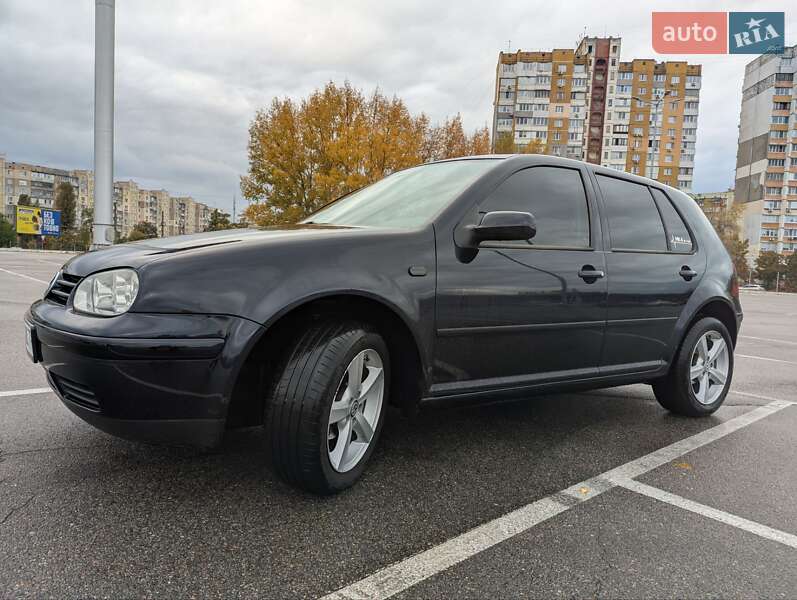 Volkswagen Golf 2002