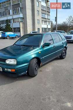 Хэтчбек Volkswagen Golf 1996 в Ровно