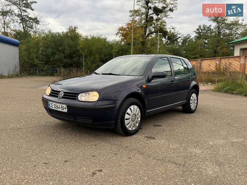 Хетчбек Volkswagen Golf 1998 в Чернівцях