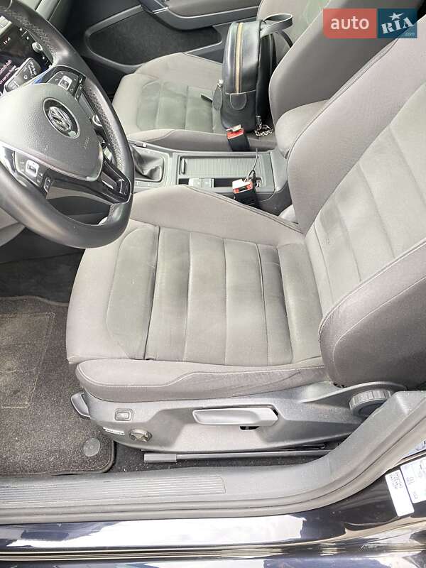 Универсал Volkswagen Golf 2018 в Умани
